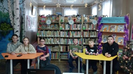 Новый год в мультфильмах и книгах — викторина в Малышевской библиотеке